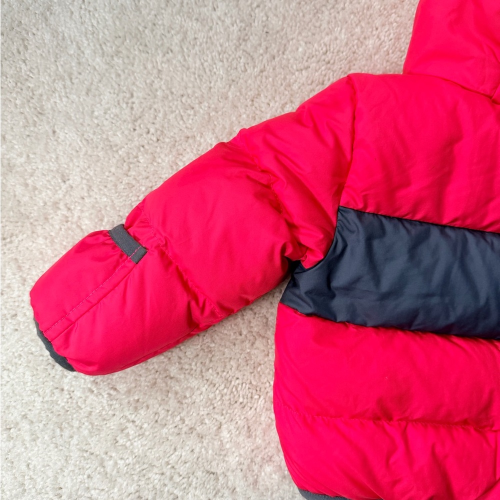 The North Face Toddler Red and Black Hooded Jacket - Picture 14 of 15